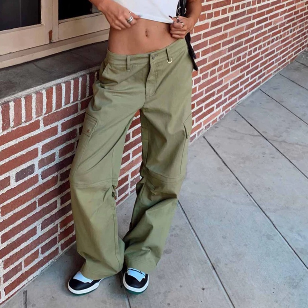 PRINCESS POLLY FALLOUT MID RISE CARGO PANTS IN GREEN